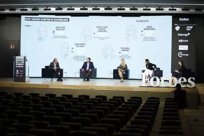 Expertos en economía circular y líderes empresariales, en el Forbes Summit Sustainability.