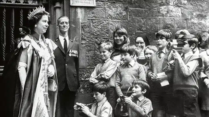 La Reina Isabel II de Inglaterra.