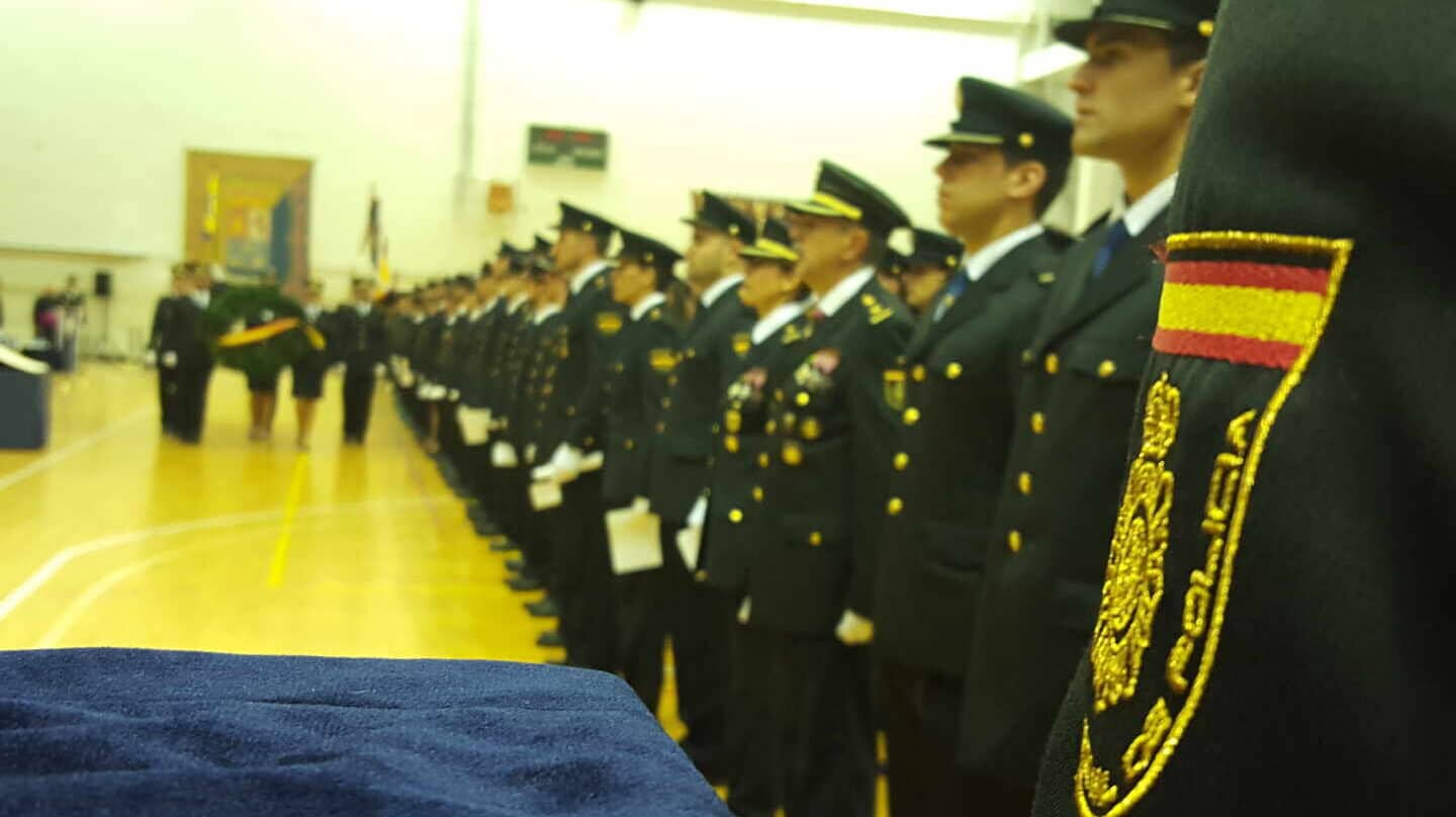 Policías nacionales, en un acto en la Escuela Nacional de Ávila.