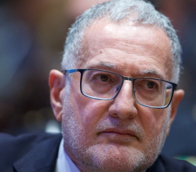 Vox a Illa: "En la época de Franco se tomaron vacaciones, 40 años"