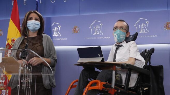 Adriana Lastra y Pablo Echenique presentan la propuesta para modificar la elección de los miembros del CGPJ. Adriana Lastra y Pablo Echenique presentan la propuesta para modificar la elección de los miembros del CGPJ.