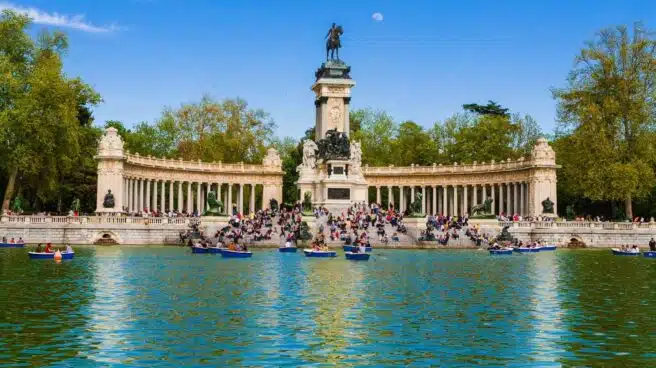 Precaución en El Retiro y otros ocho parques de Madrid por alerta amarilla por viento