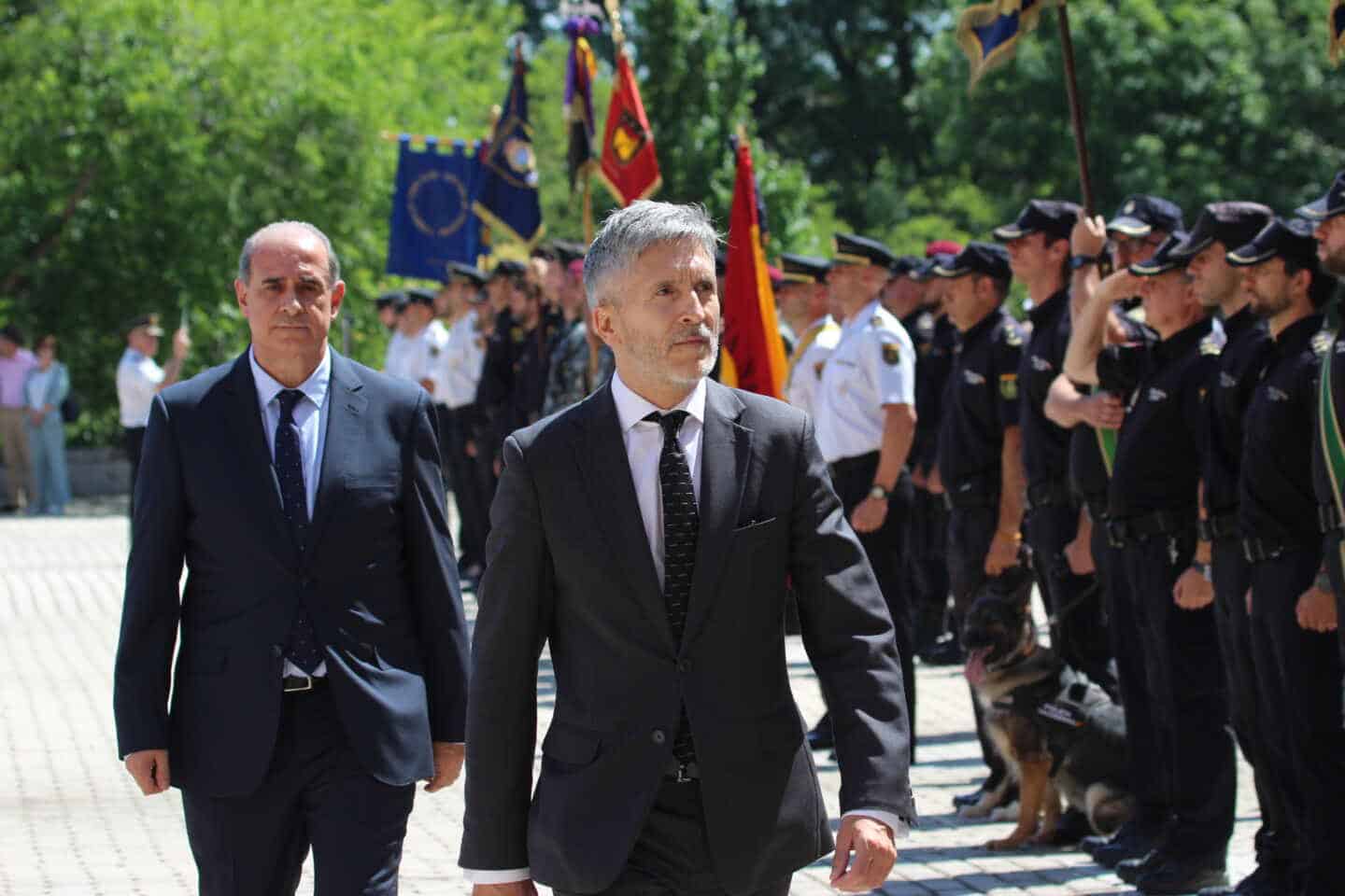 El ministro Grande-Marlaska y el director general de la Policía, Francisco Pardo Piqueras.