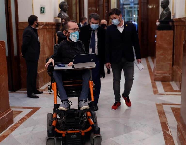 Echenique se ríe de Ciudadanos por apoyar los Presupuestos: "Se los van a comer con patatas"
