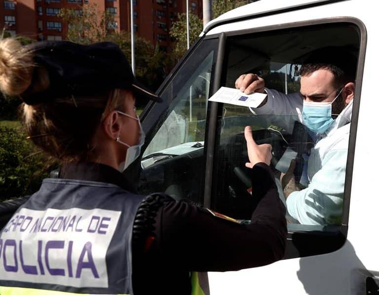 Multas, prohibiciones y 7.000 agentes vigilando: las claves del estado de alarma en Madrid