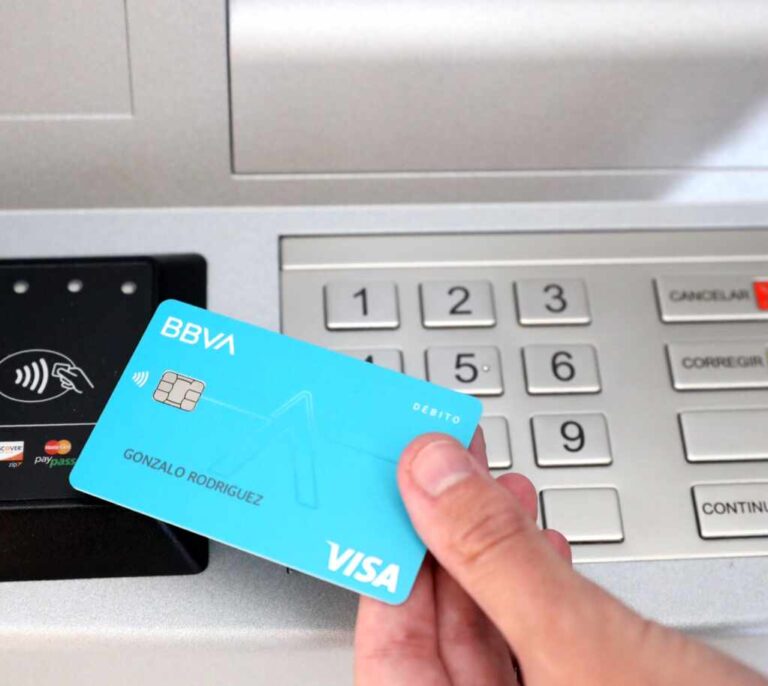 BBVA lanza una tarjeta con un código de seguridad que cambia cada cinco minutos