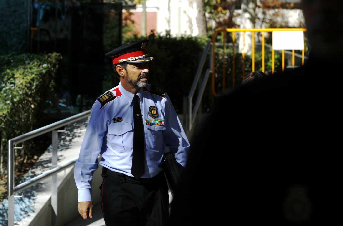Josep Lluís Trapero, saliendo de declarar de la Audiencia Nacional durante la fase de instrucción.