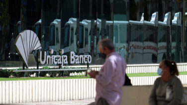 Unicaja gana 60 millones hasta marzo, un 8,5% menos