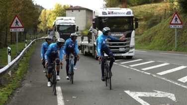 Detienen al supuesto autor del atropello a un ciclista quien anotó en la arena la matrícula