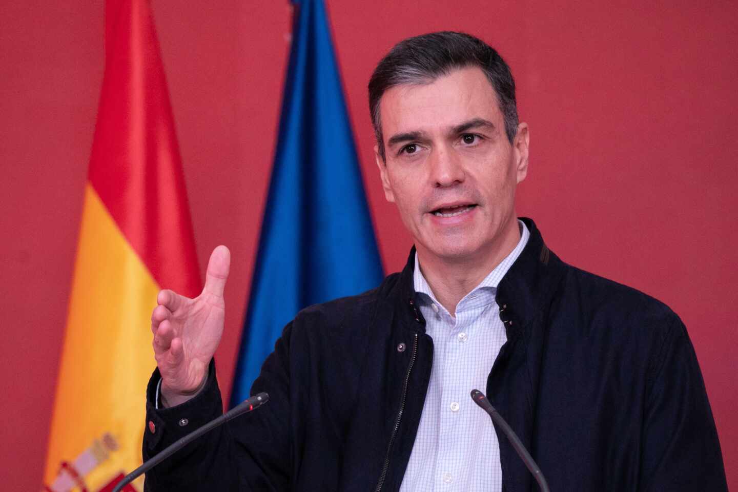 Sánchez avisa de la llegada de una nueva "etapa crítica" de la pandemia a principios de 2021