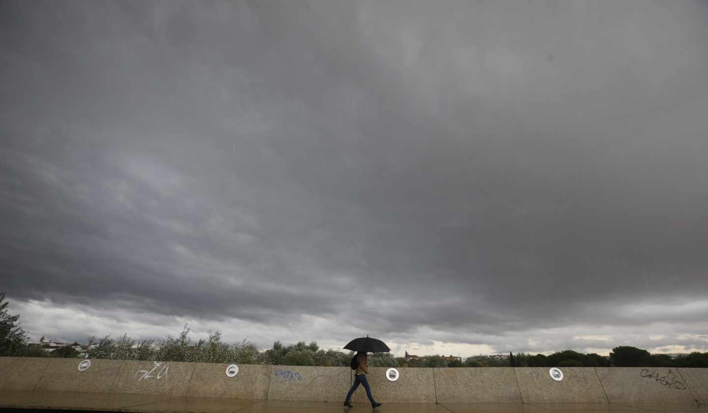 Aemet alerta: fuertes lluvias en el litoral valenciano y el sistema Central