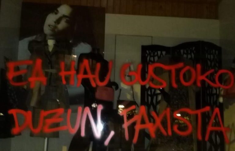PSOE y PP denuncian los ataques a la tienda de la madre de Abascal