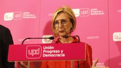 Las necrológicas se tiñen de magenta: "UPyD debería haber muerto en 2016"