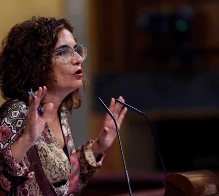 El FMI advierte al Gobierno: el impuesto al diésel debe esperar a la recuperación