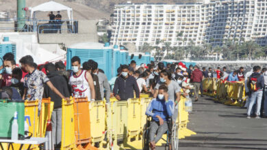 La llegada de 200 inmigrantes a Granada "por sorpresa" desata una ola de críticas