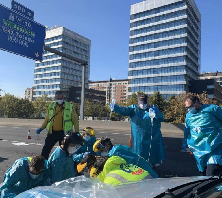 Vídeo: Fallece un motorista de 40 años tras chocar con un vehículo en la M-30
