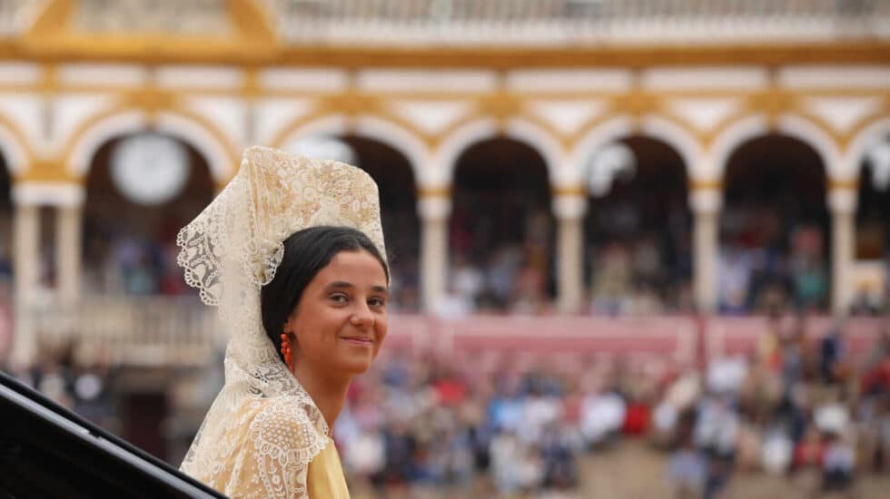 Victoria Federica de Marichalar madrina en la XXXIV Exhibición de Enganches en la Plaza de Toros de la Real Maestranza de Caballería de Sevilla.