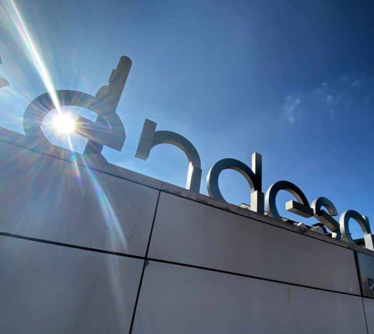 Endesa recorta un 51% su beneficio a marzo, hasta los 292 millones, pero reafirma sus objetivos para 2024