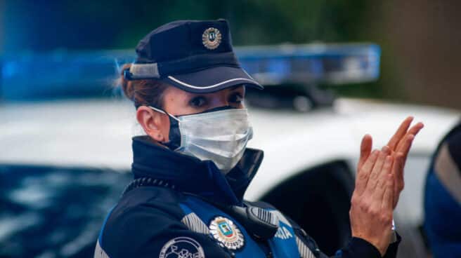 Una agente de la policía municipal de Madrid, en una imagen de archivo.