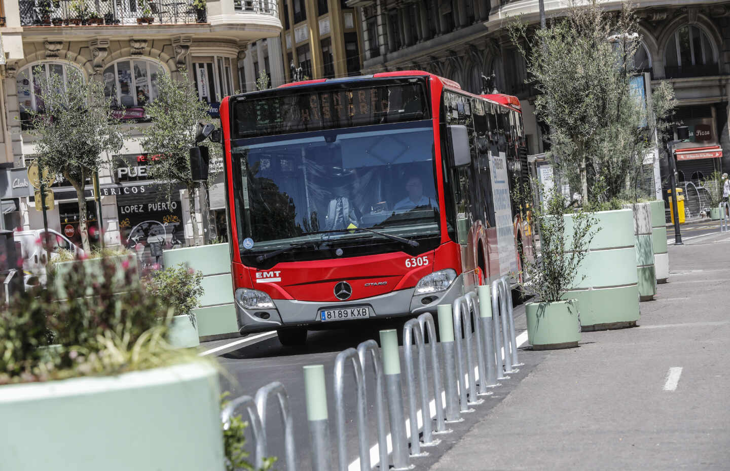 Muere una mujer atropellada por un turismo mientras corría para coger al autobús