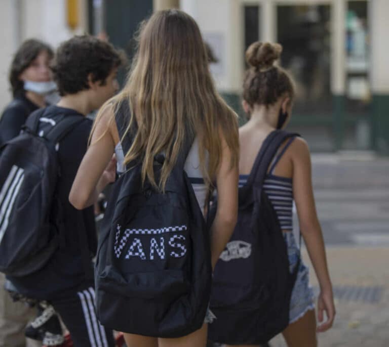 Los pediatras defienden los colegios abiertos aunque se agrave la pandemia