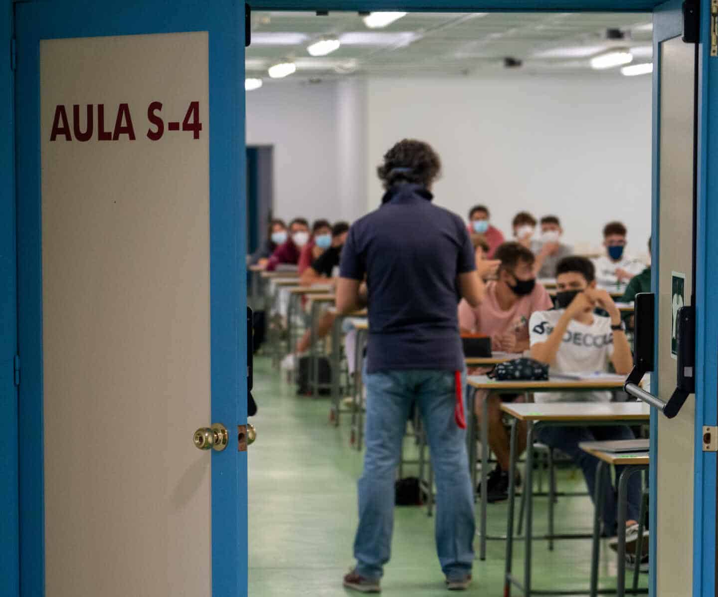 Los alumnos españoles empeoran en Matemáticas y se alejan de la media de la Unión Europea
