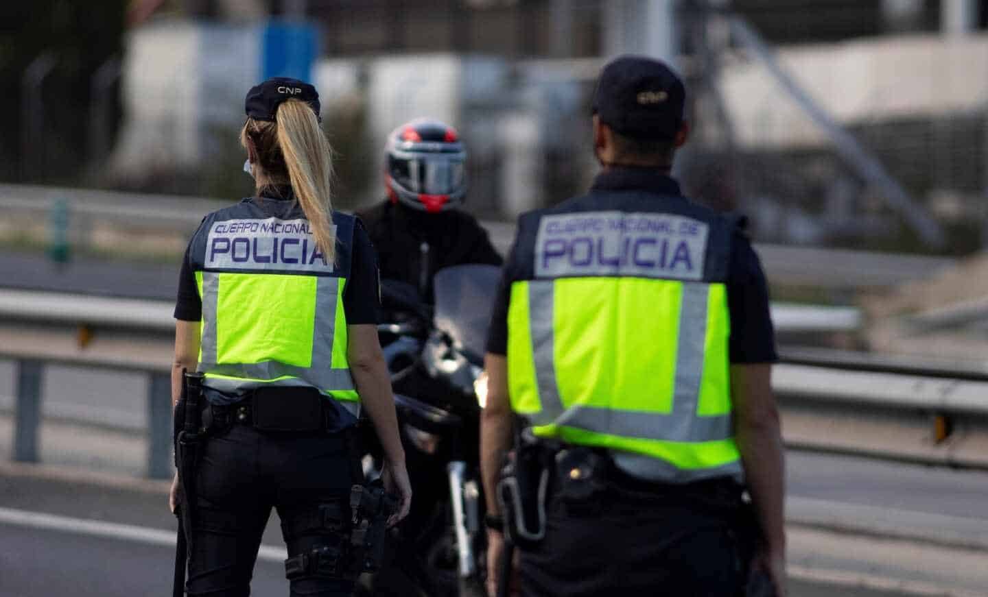 La Policía dispersa a 70 jóvenes que se habían citado en redes para pegarse