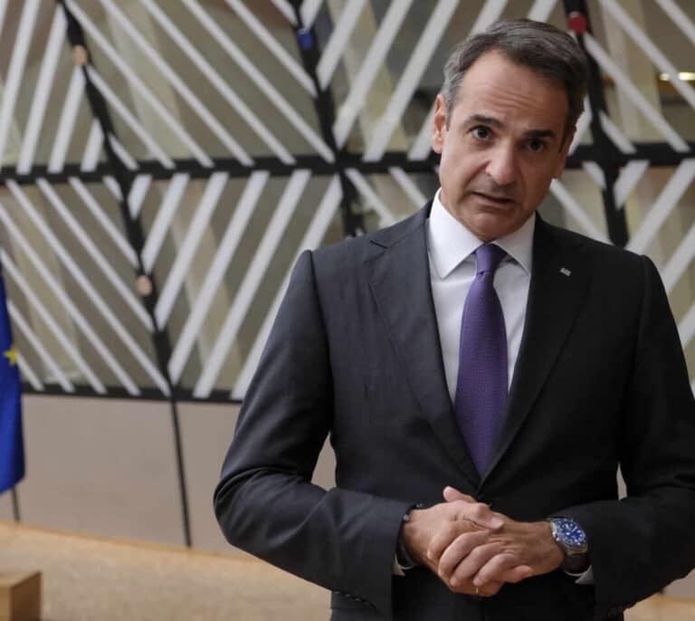 Grecia decreta el confinamiento domiciliario en todo el país