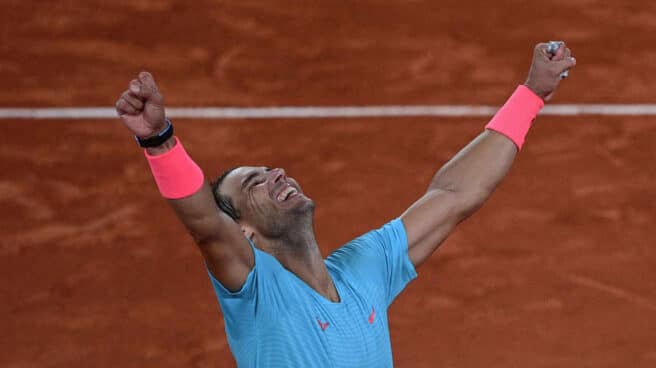 El tenista Rafa Nadal celebra su triunfo en Roland Garros.