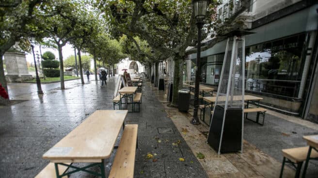 Terrazas vacías en Burgos.