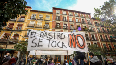 Drones, aforo reducido y puestos rotatorios: así reabrirá el Rastro ocho meses después