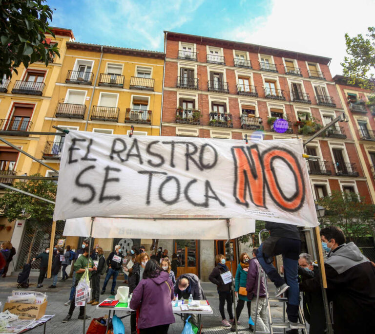 Drones, aforo reducido y puestos rotatorios: así reabrirá el Rastro ocho meses después