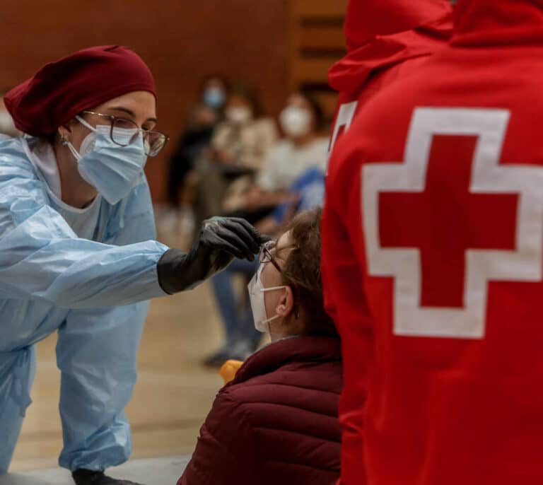 Sanidad notifica otros 347 muertos y 22.516 contagios en las últimas 24 horas