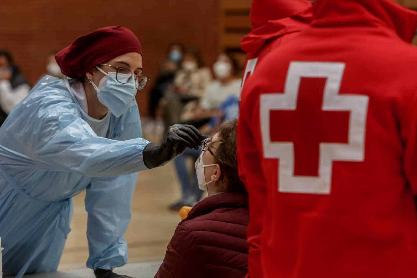 Sanidad notifica otros 347 muertos y 22.516 contagios en las últimas 24 horas