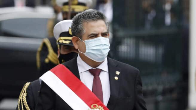 Manuel Merino, este martes en su juramento como nuevo presidente de Perú.