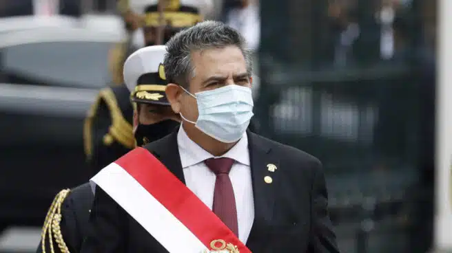 Renuncia Manuel Merino, presidente de Perú, tras los disturbios en las protestas de  Lima