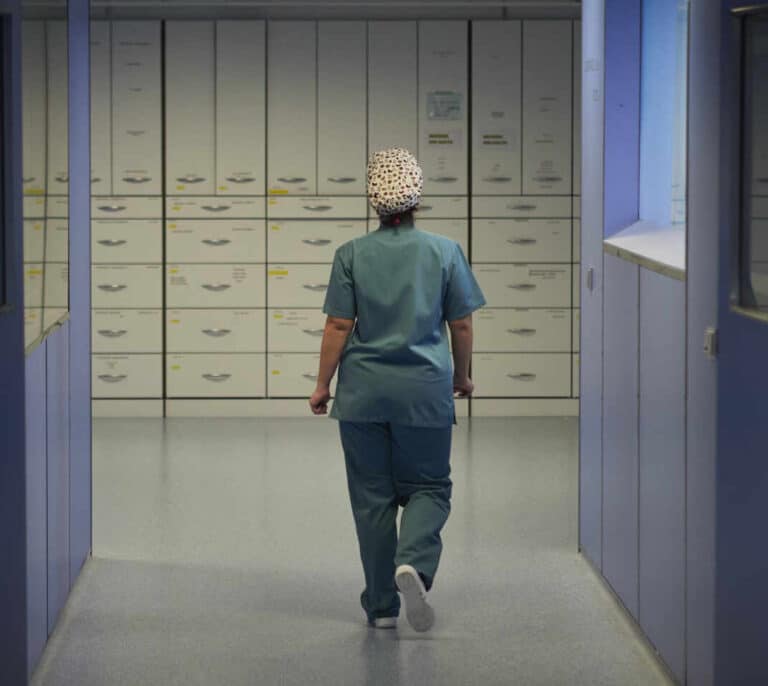 Sanidad registra 19.096 nuevos casos y 349 muertes