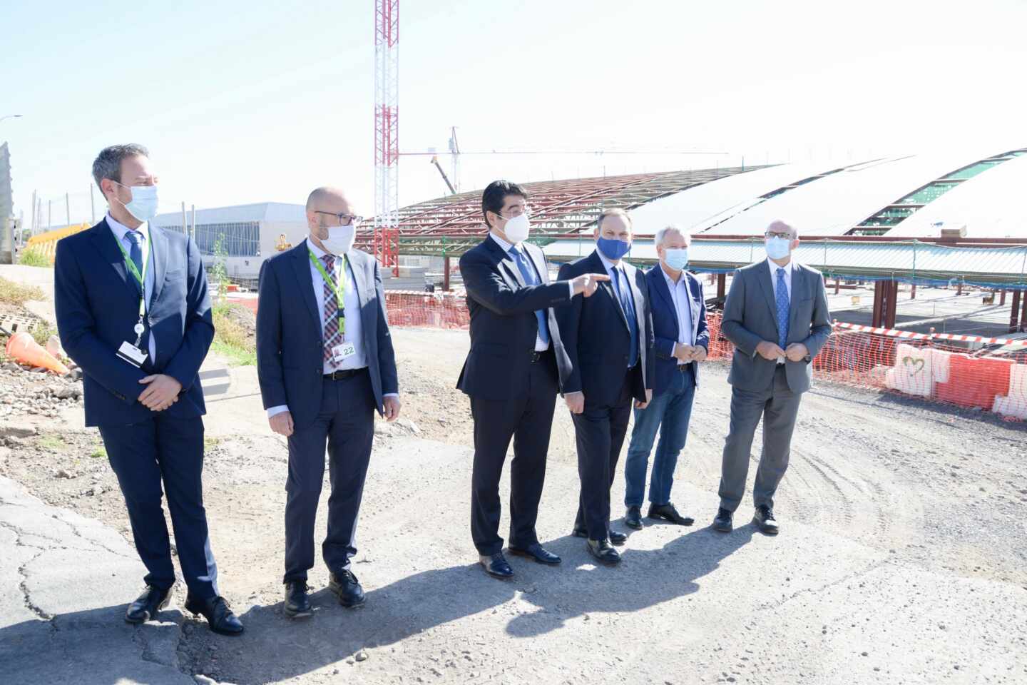 Ábalos visita las obras de ampliación del aeropuerto Tenerife Sur