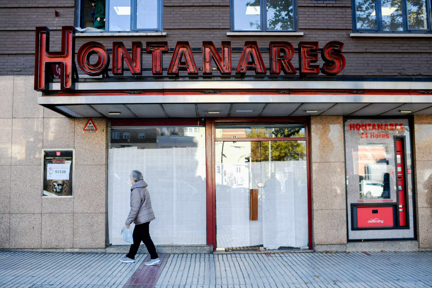 La cafetería Hontanares, cerrada.