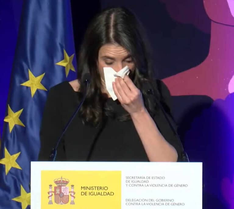 Irene Montero, al borde de las lágrimas en su discurso contra la violencia machista