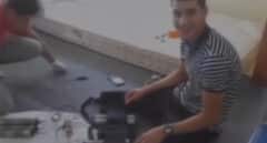 "Esto hace pum": el vídeo de los terroristas de Las Ramblas preparando explosivos
