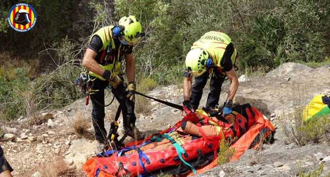 Muere un excursionista en Valencia tras caer 20 metros en una montaña