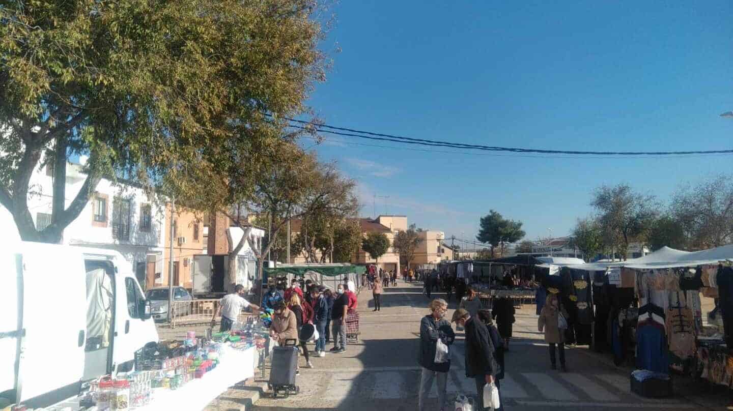 Mercadillo de Villacañas en funcionamiento bajo las restricciones provocadas por el coronavirus