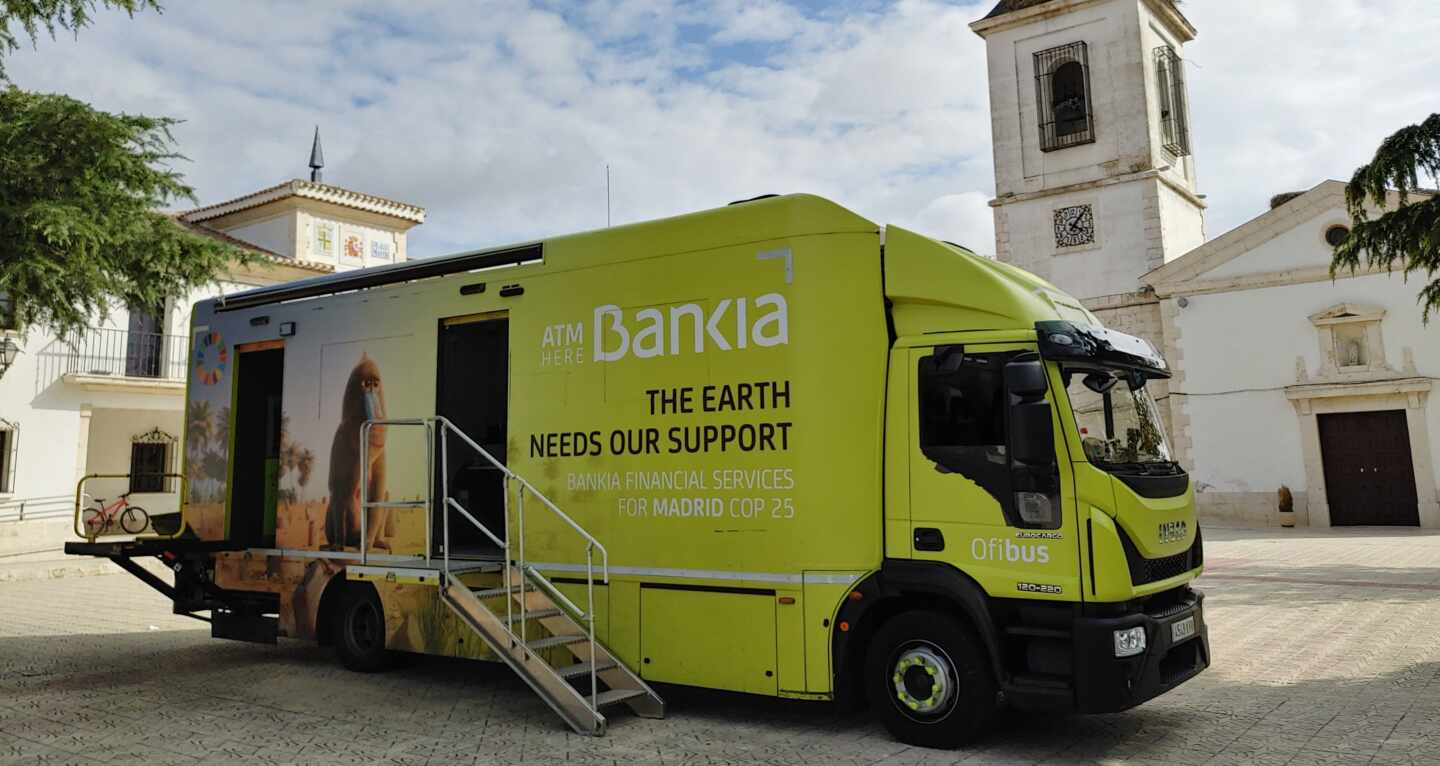 Imagen de un ofibus de Bankia en Titulcia (Comunidad de Madrid).
