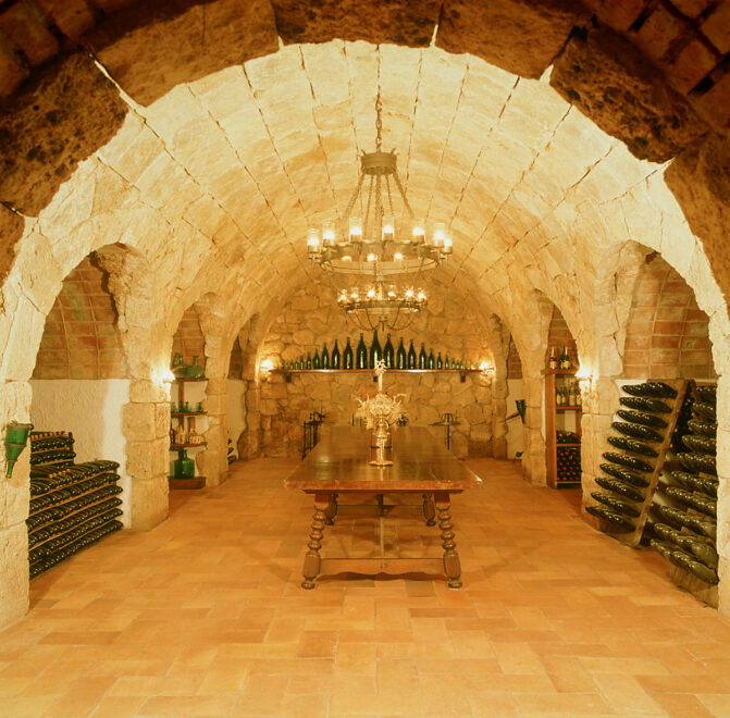 bodega-torello-mata-1200x1180