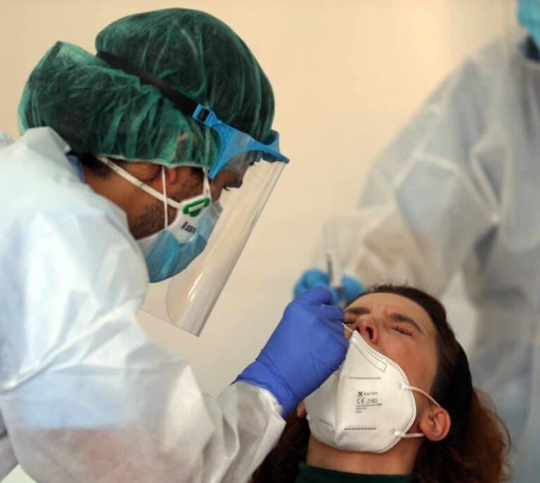 Llega la PCR que diferencia el Covid de la gripe