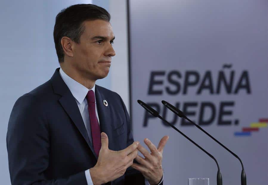 Sánchez afirma que habrá 13.000 puntos para vacunar a todos los que lo pidan en el primer semestre de 2021