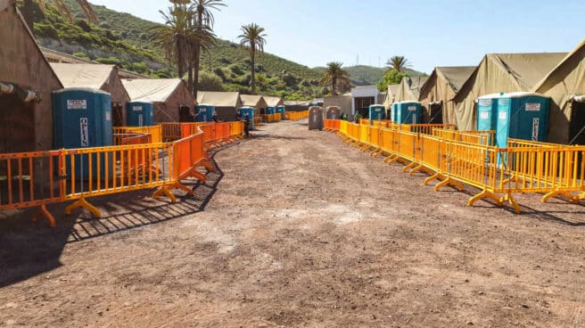 Campamento habilitado en el antiguo acuartelamiento de Barranco Seco, en Las Palmas.