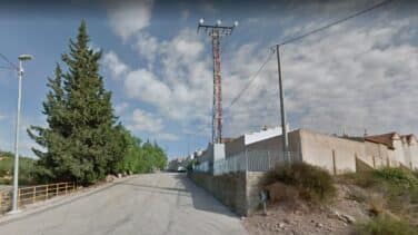 Hallan el cuerpo sin vida de una joven junto a un cementerio de Murcia