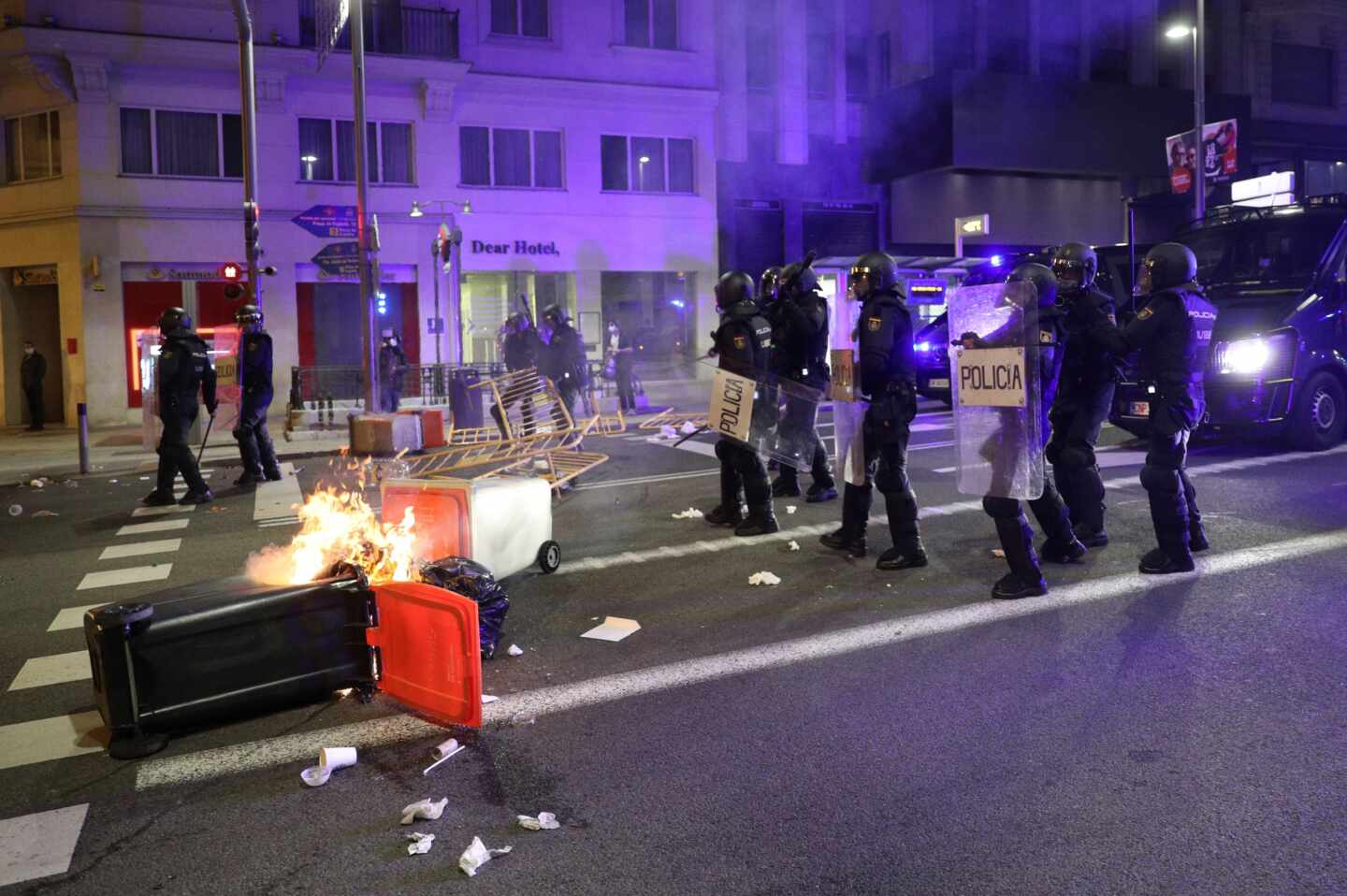 La Policía actúa en la Gran Vïa de Madrid.